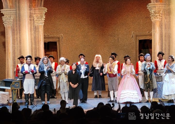 군민의 뜨거운 박수, 하동 가을밤을 물들인 오페라