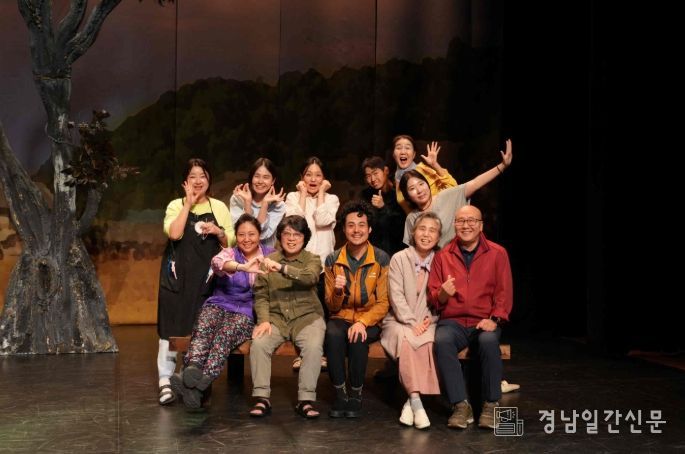 명랑육전 공연 장면