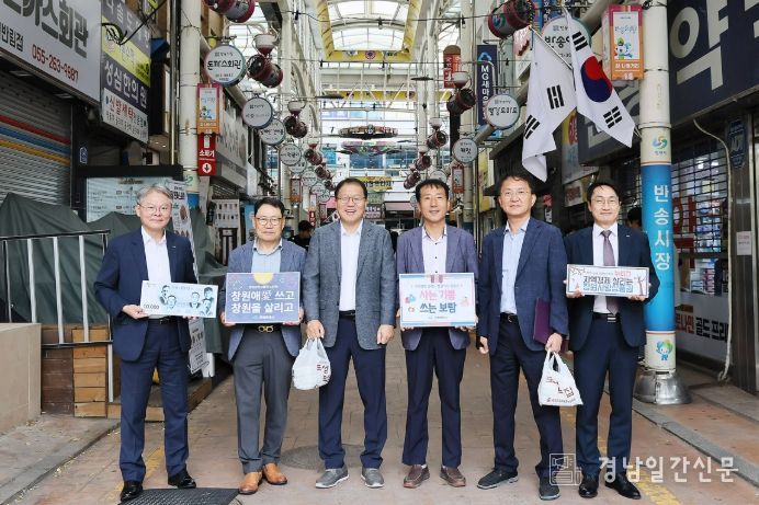 지류 누비전 판매 첫날 현장 방문