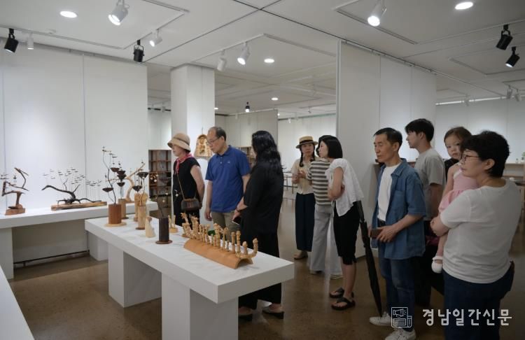 진주시, ‘빛으로 물든 진주’ 기획전시 개최