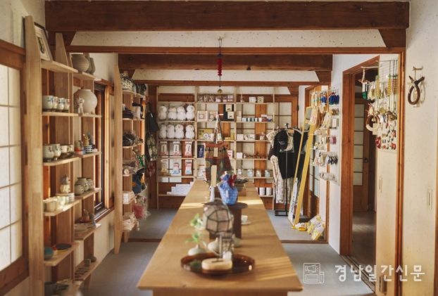 한옥체험관 가꿈 아트숍 내 토더기 굿즈 판매점