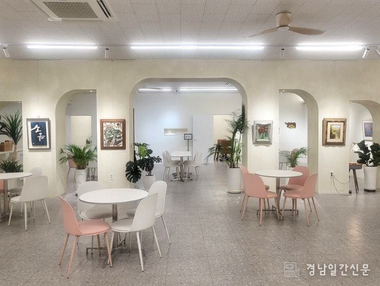 사천시니어클럽, 노인일자리 참여자 작품 전시회