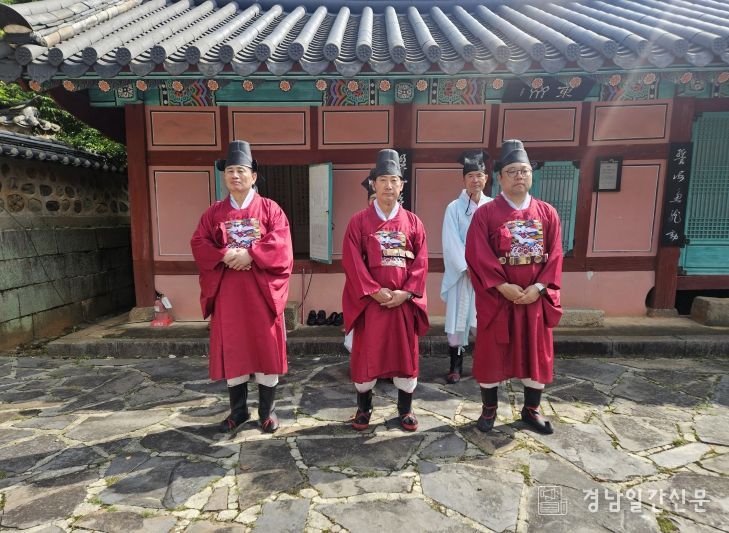 충무공 이순신장군 추계제향 봉행