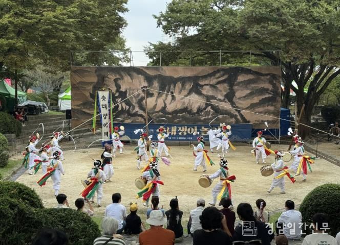 진주시, 2025년 솟대쟁이놀이 상설공연 성황리에 마무리!