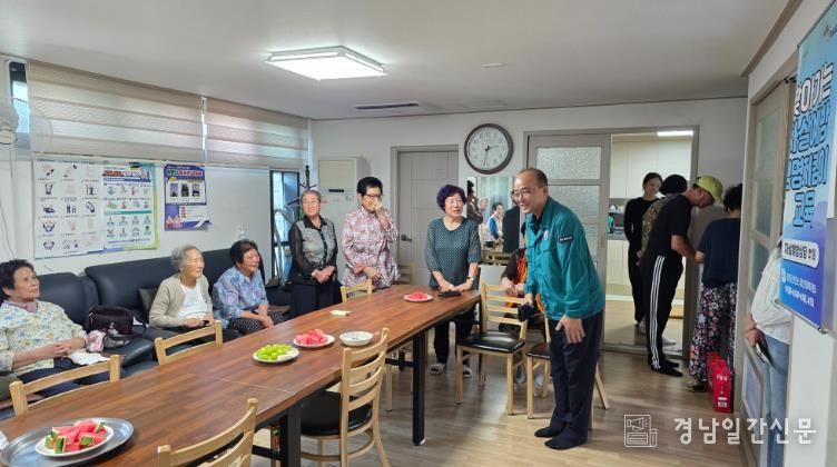 합천군 합천읍, 경로당 39개소 순회 방문하며 어르신들께 명절인사 올려