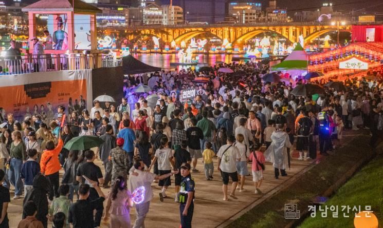 172만명 방문, 진주 10월축제 ‘무사고’ 호평