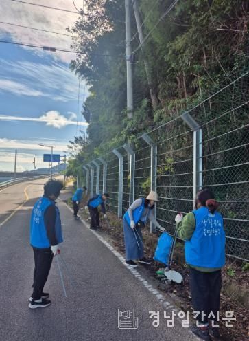 사천시 제10기 생활공감정책 참여단, 사천강 환경정화 실시