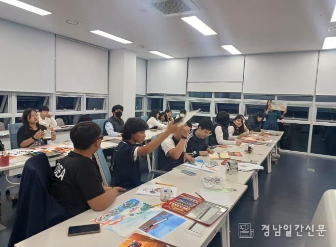 사천시립도서관, 문화누리 공모사업 성과-사천명소 스케치.