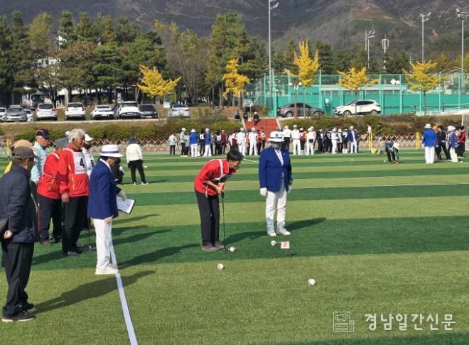 7일 밀양종합운동장 보조경기장에서 열린 제24회 밀양시장기 생활체육 경남게이트볼대회