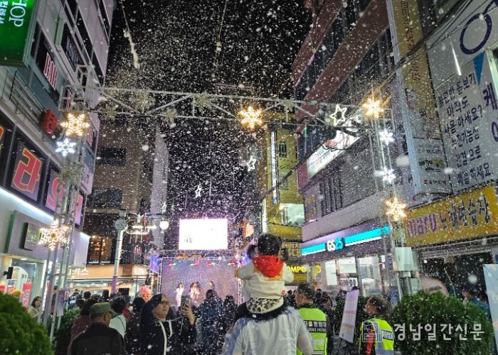 마산 창동골목, 추억과 활기로 북적 북적