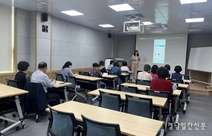 진주시립도서관, ‘하반기 문화교실’ 성료