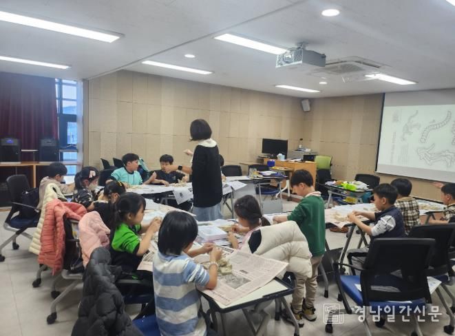 진주시, ‘미래인재 양성 프로그램’ 강사 모집 - 영어과학교실