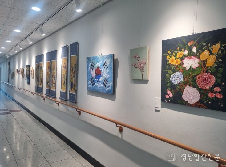 주민강좌 연필화 & 민화 작품 전시회