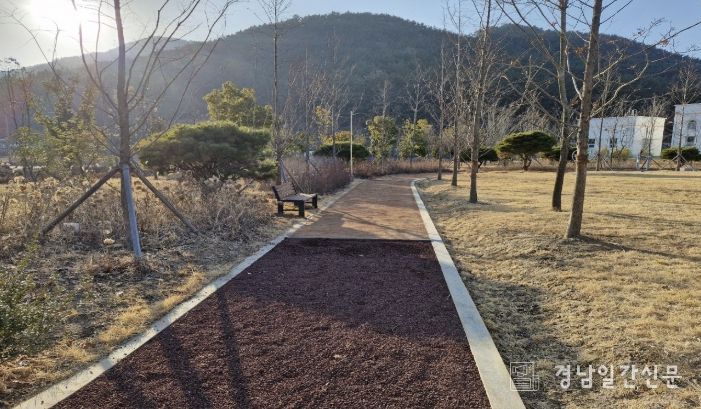 오감으로 걷는‘도산면 맨발걷기길’조성