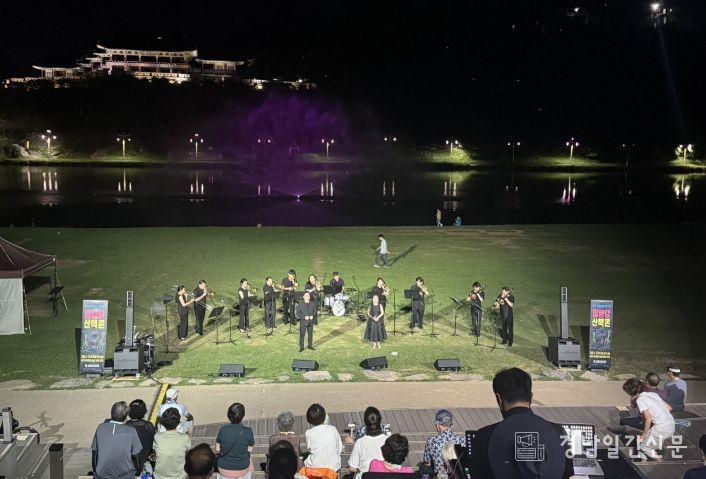 2025년 진행된 ‘밀양강 산책콘’ 공연 모습